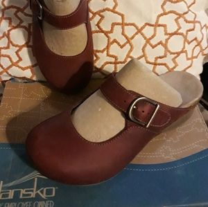Dansko size 39 shoes